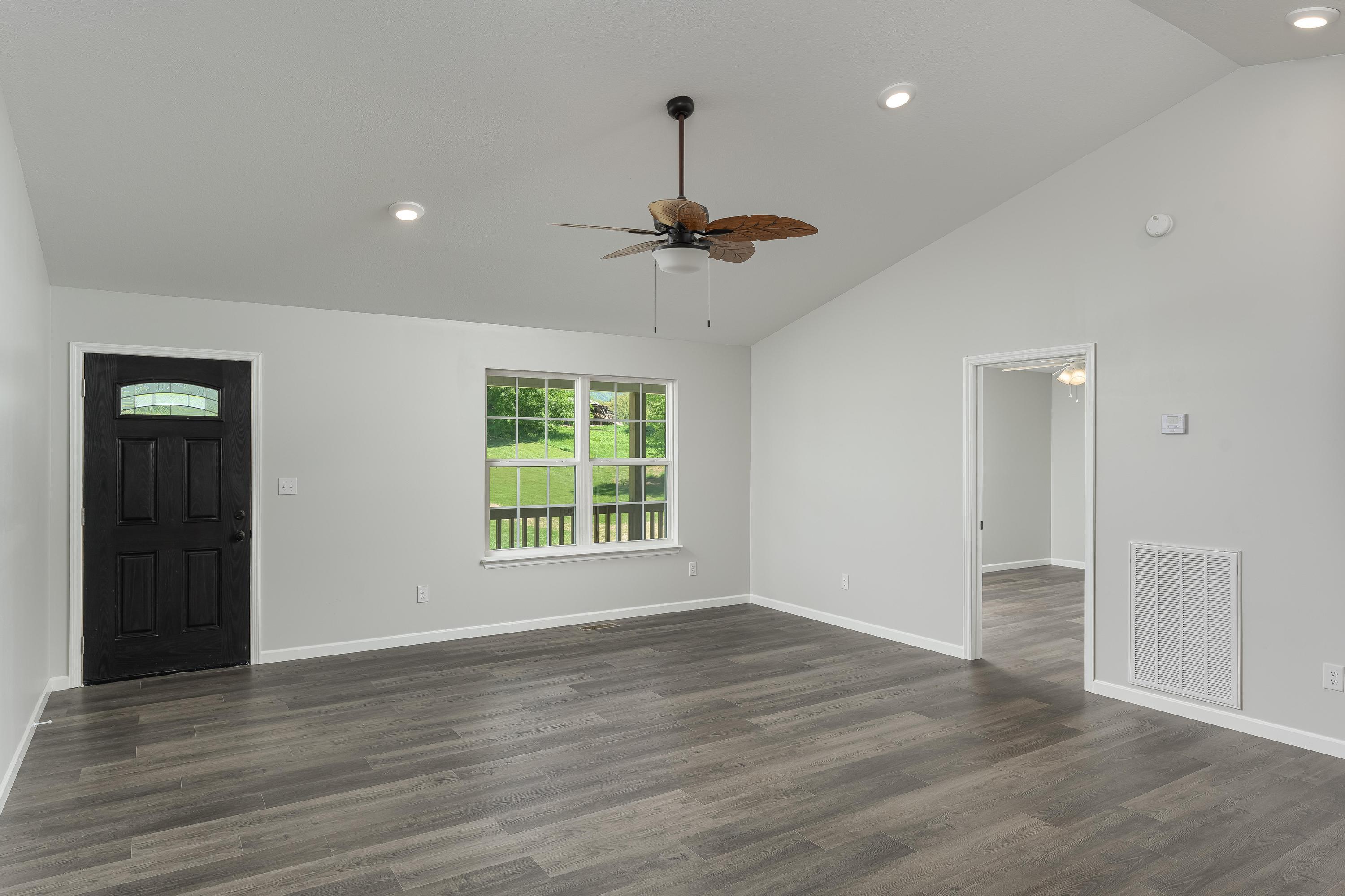 394 Etowah Road Benton, TN 37307 - Photo 3 of 20 3