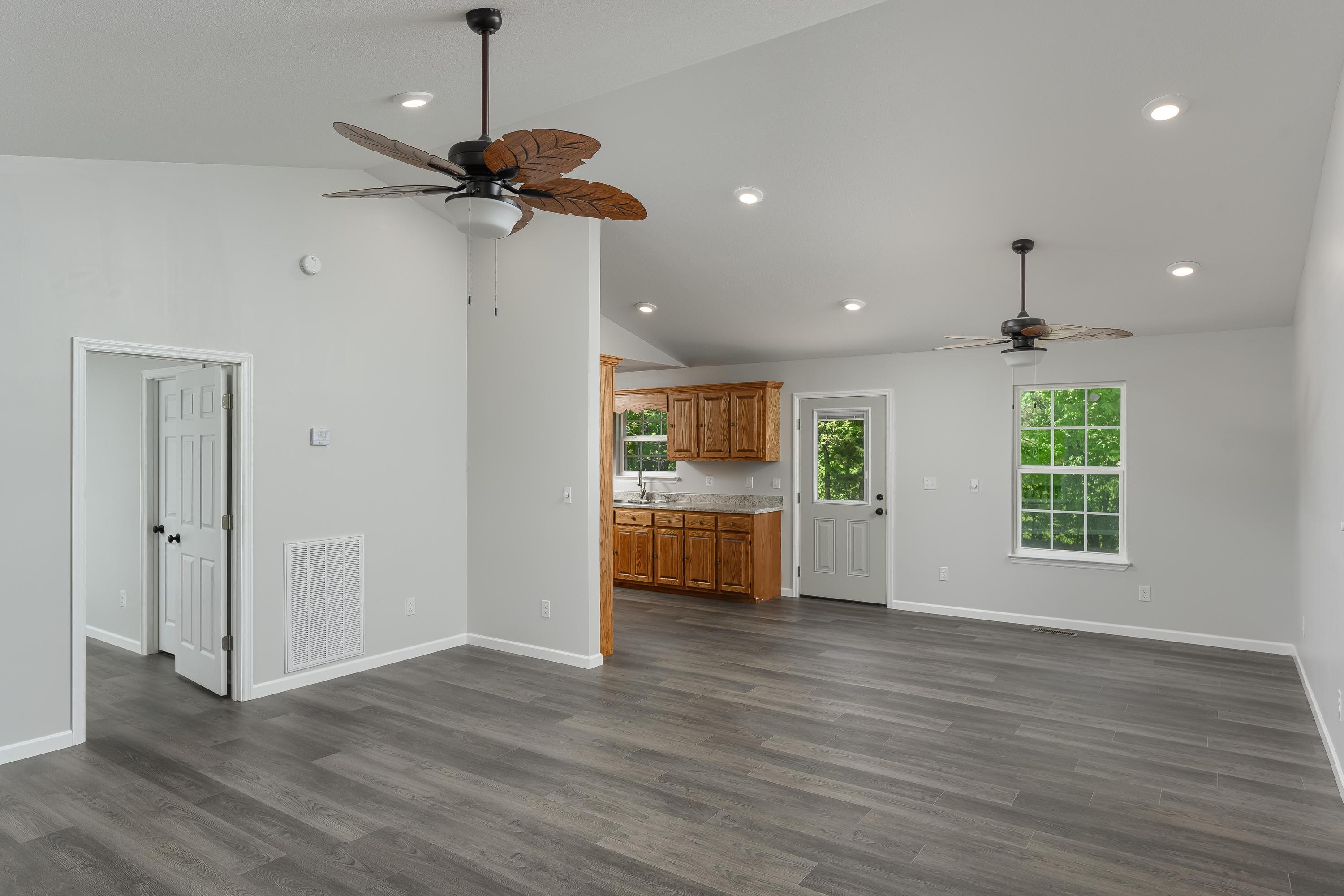 394 Etowah Road Benton, TN 37307 - Photo 4 of 20 4
