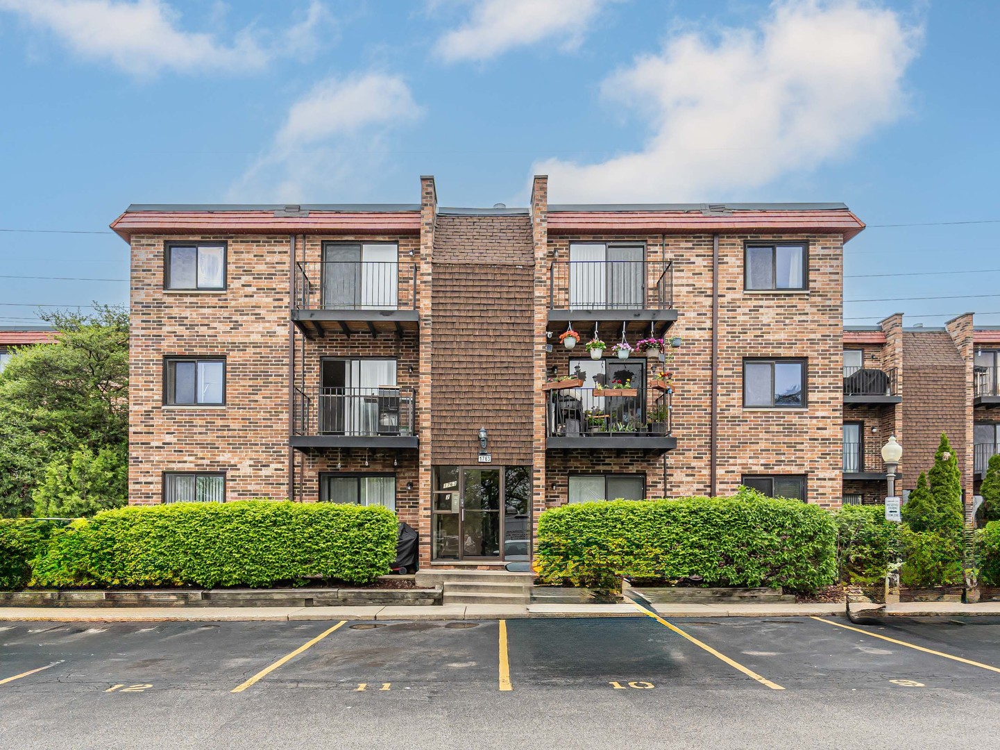 1763 West Algonquin Road, Unit 3B Mount Prospect, IL 60056 - Photo 1 of 21 Gallery Image 1