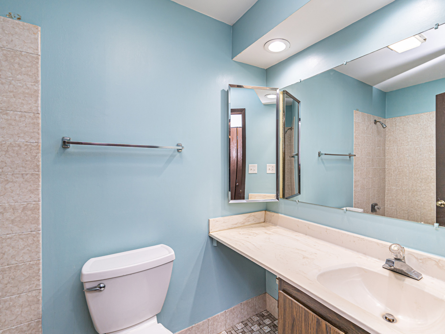 1763 West Algonquin Road, Unit 3B Mount Prospect, IL 60056 - Photo 18 of 21 Gallery Image 18