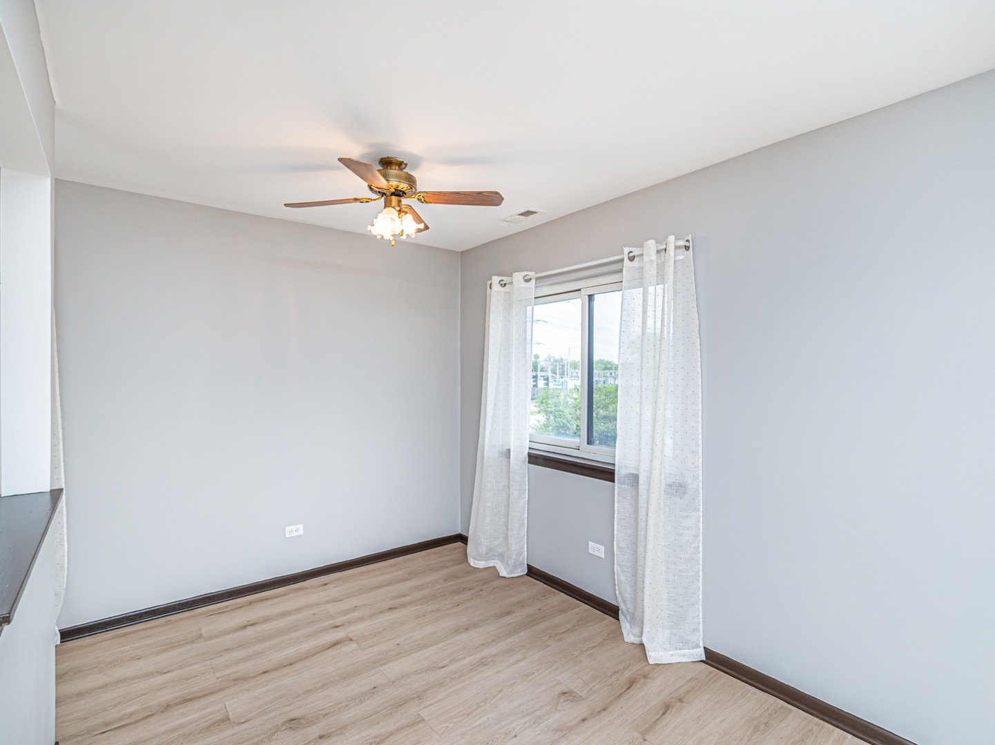 1763 West Algonquin Road, Unit 3B Mount Prospect, IL 60056 - Photo 5 of 21 Gallery Image 5