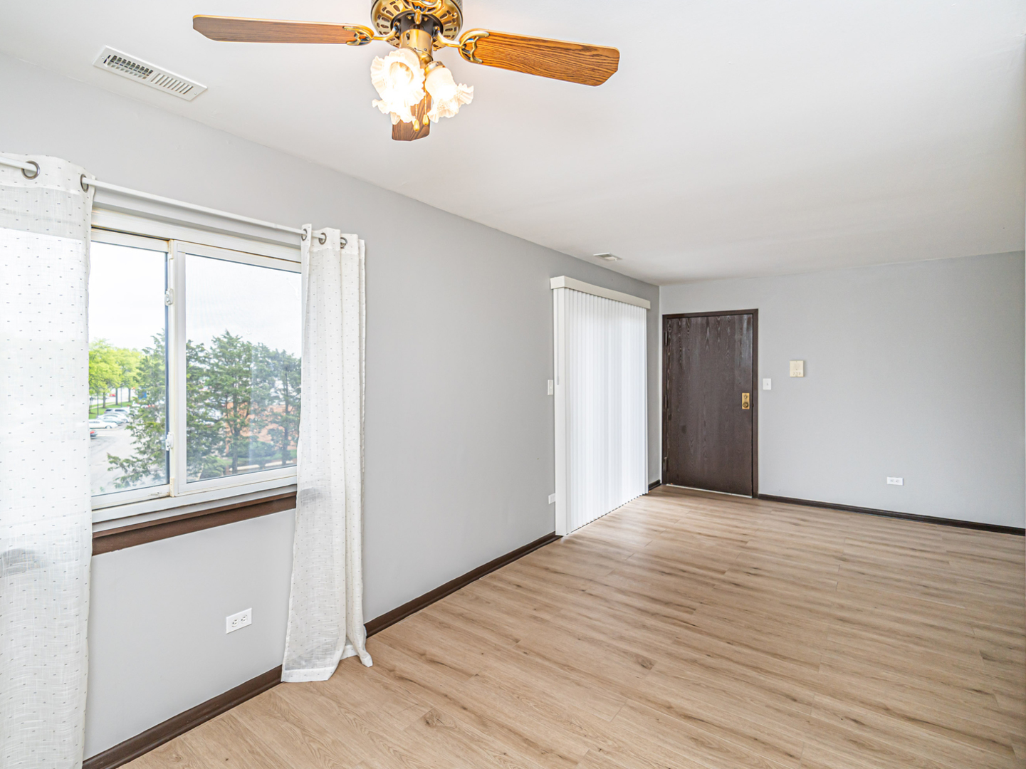 1763 West Algonquin Road, Unit 3B Mount Prospect, IL 60056 - Photo 6 of 21 Gallery Image 6