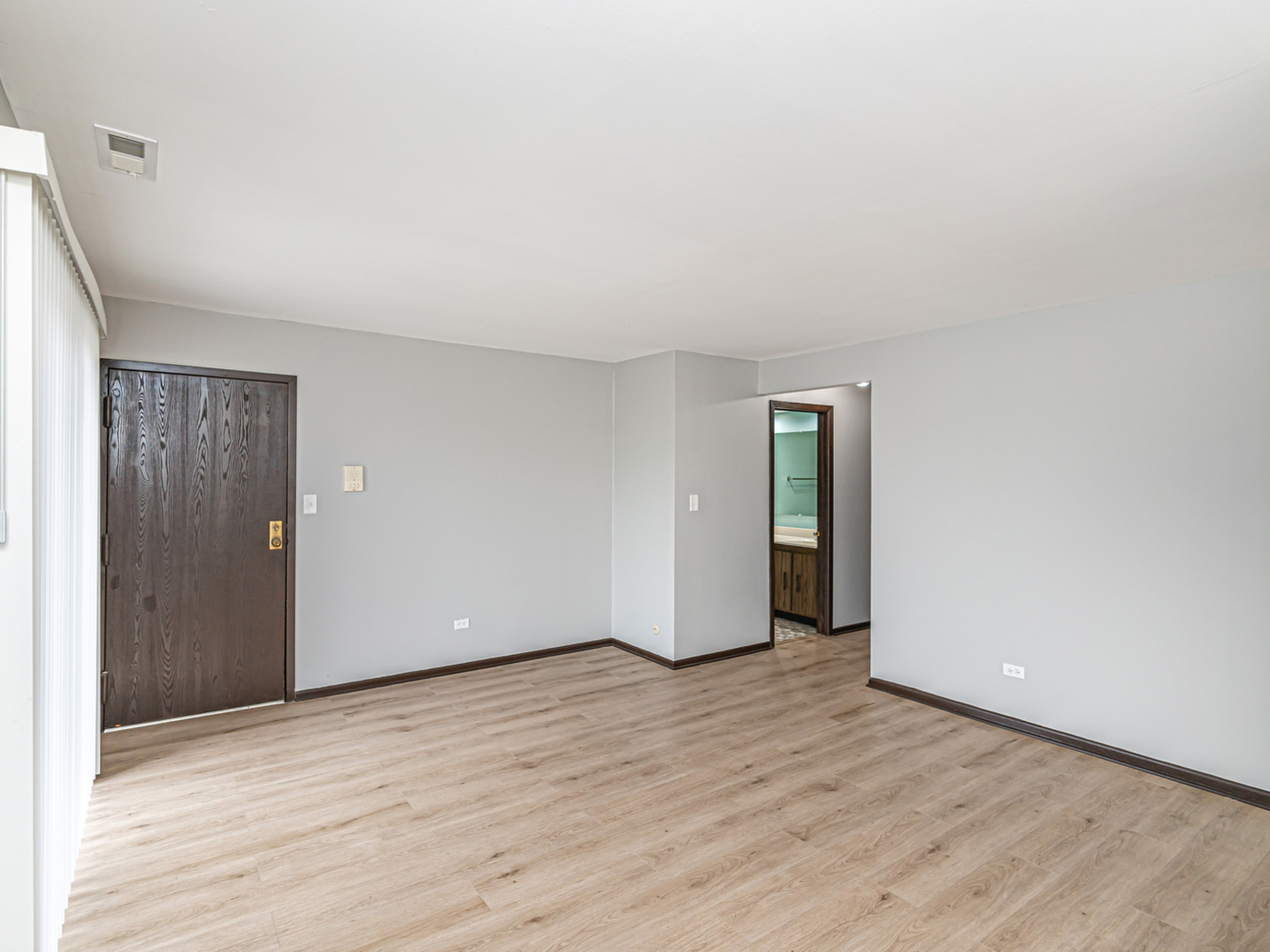 1763 West Algonquin Road, Unit 3B Mount Prospect, IL 60056 - Photo 7 of 21 Gallery Image 7