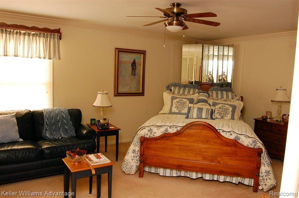 35231 Lancashire Road Livonia, MI 48152 - Photo 11 of 21 MASTER SUITE