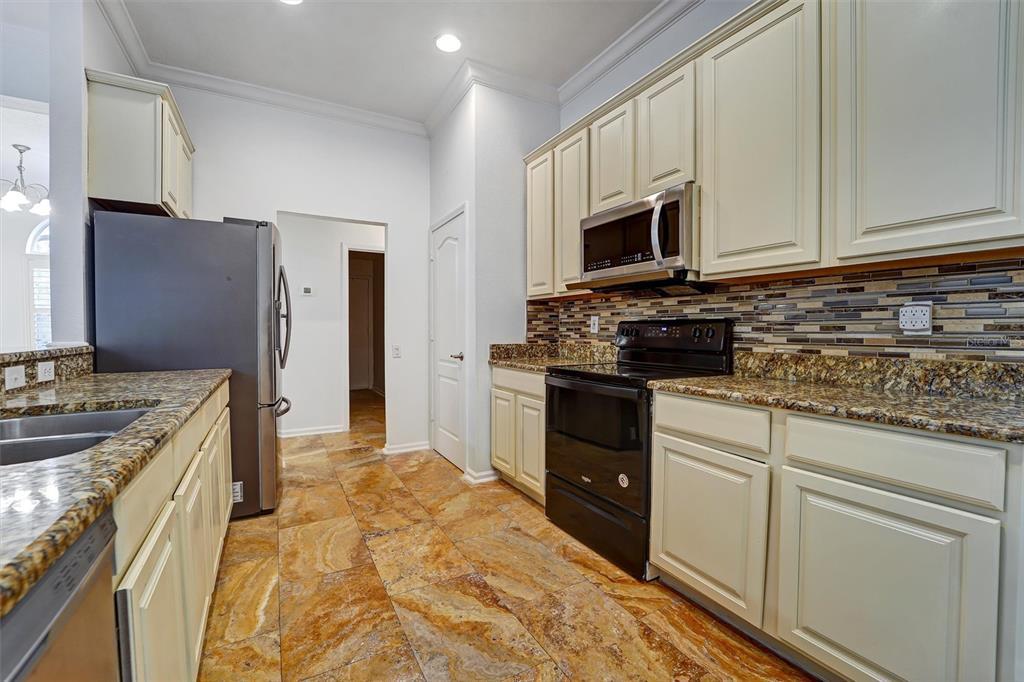 19111 Fern Meadow Loop Lutz, FL 33558 - Photo 13 of 47