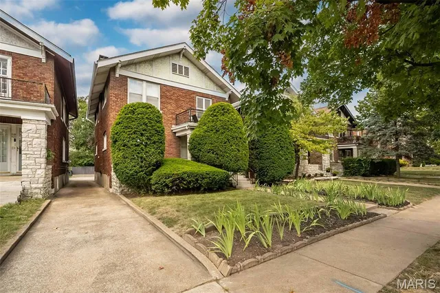 $399,000 | 1109 Claytonia Terrace, Richmond Heights, MO 63117