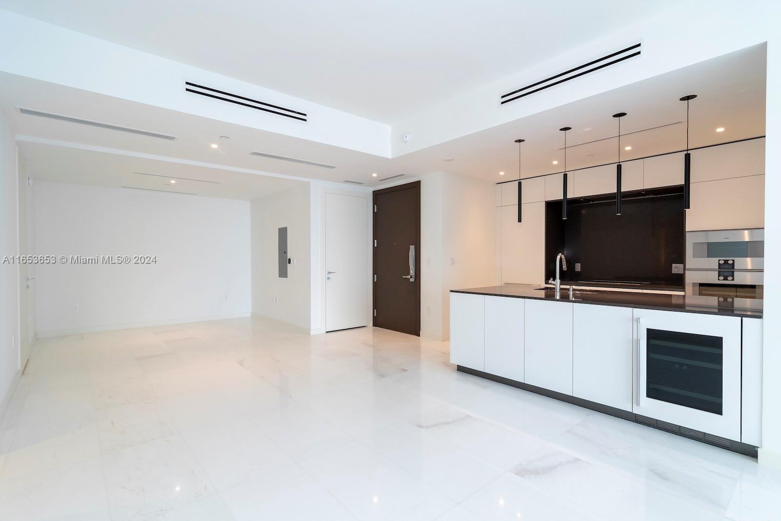 300 Biscayne Blvd Way, Unit 902 Miami, FL 33131 - Photo 10 of 31