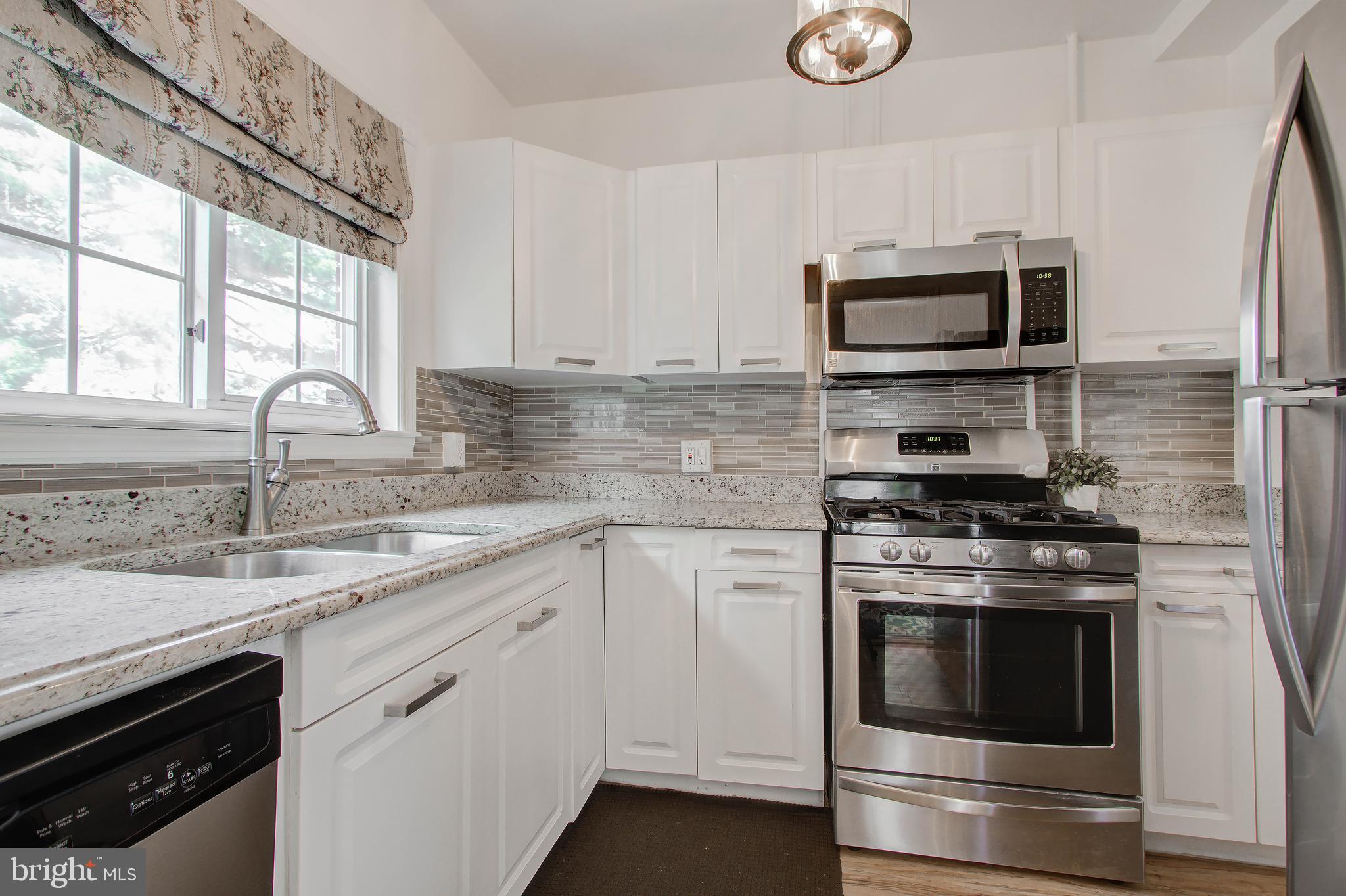 3235 Gunston Road, Unit 3235 Alexandria, VA 22302 - Photo 11 of 33 Gallery Image 11