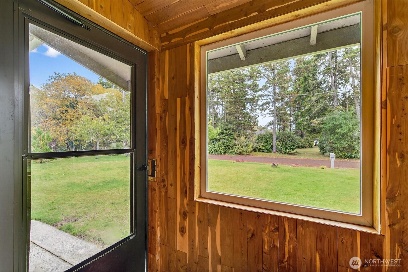 27501 R Lane Ocean Park, WA 98640 - Photo 16 of 40 a view of a room with a large window