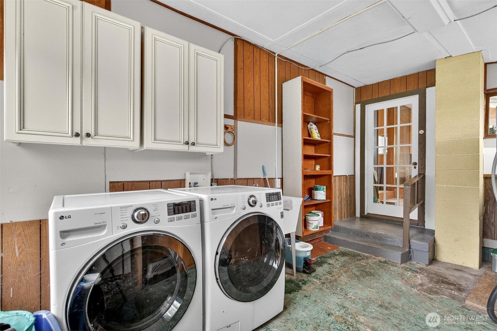 27501 R Lane Ocean Park, WA 98640 - Photo 27 of 40 a view of entryway with washer and dryer