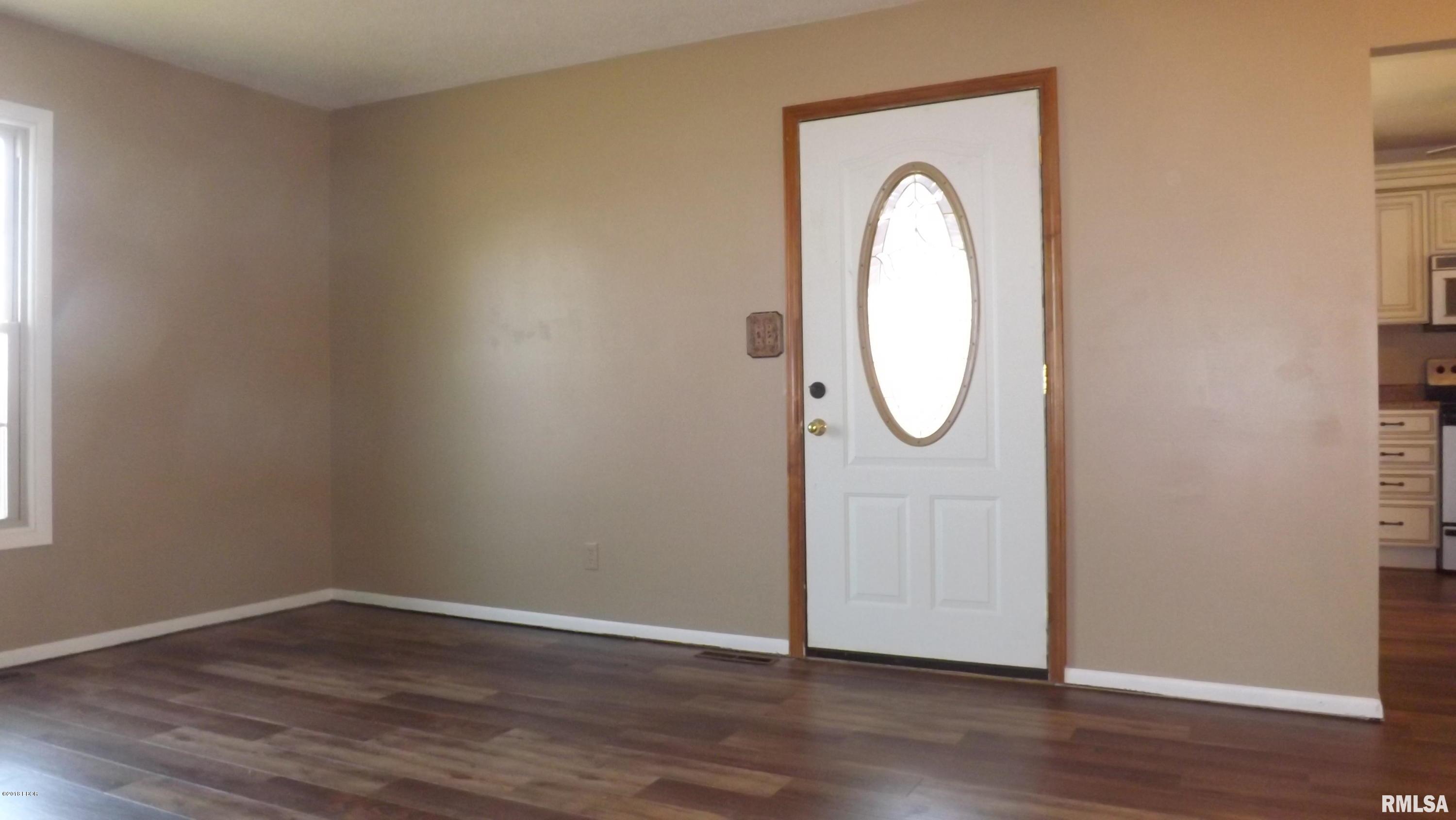 12297 North Benton Road Benton, IL 62812 - Photo 8 of 48 Gallery Image 8