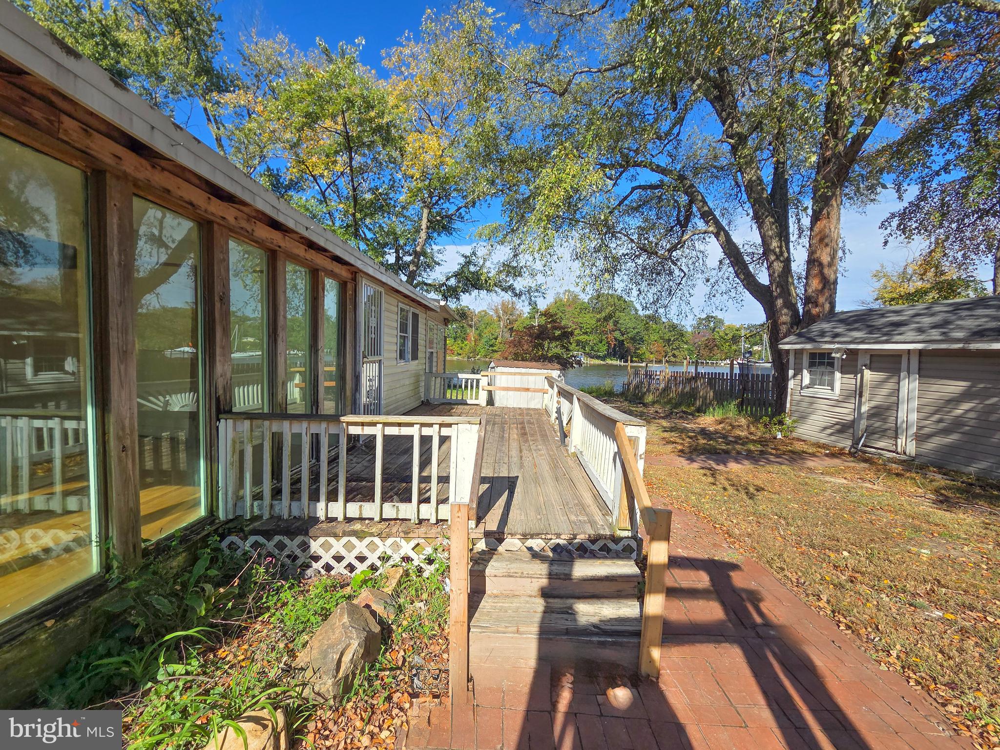 15 Beach Road Glen Burnie, MD 21060 - Photo 17 of 22 Right side deck