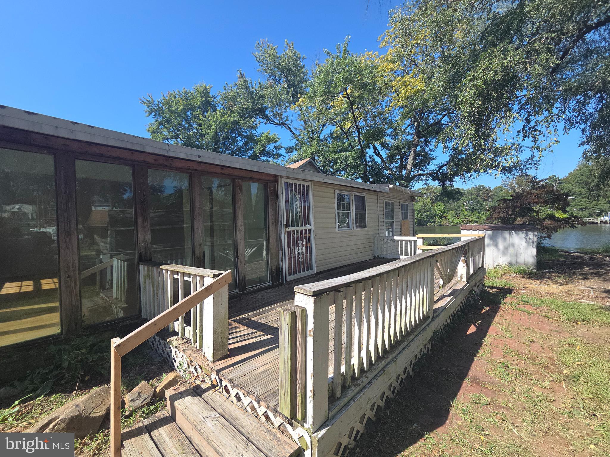 15 Beach Road Glen Burnie, MD 21060 - Photo 5 of 22 Right side