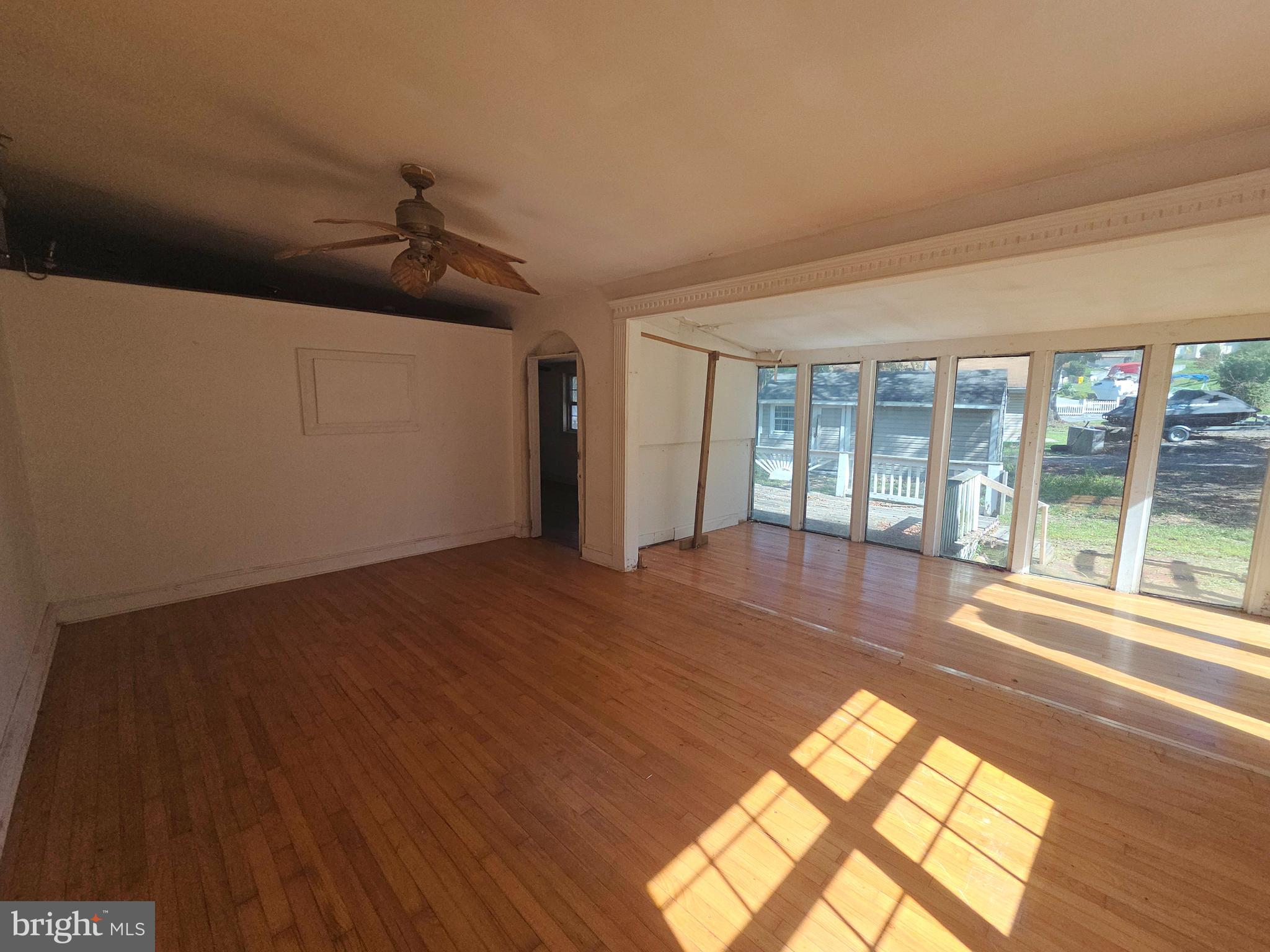 15 Beach Road Glen Burnie, MD 21060 - Photo 7 of 22 LR 1