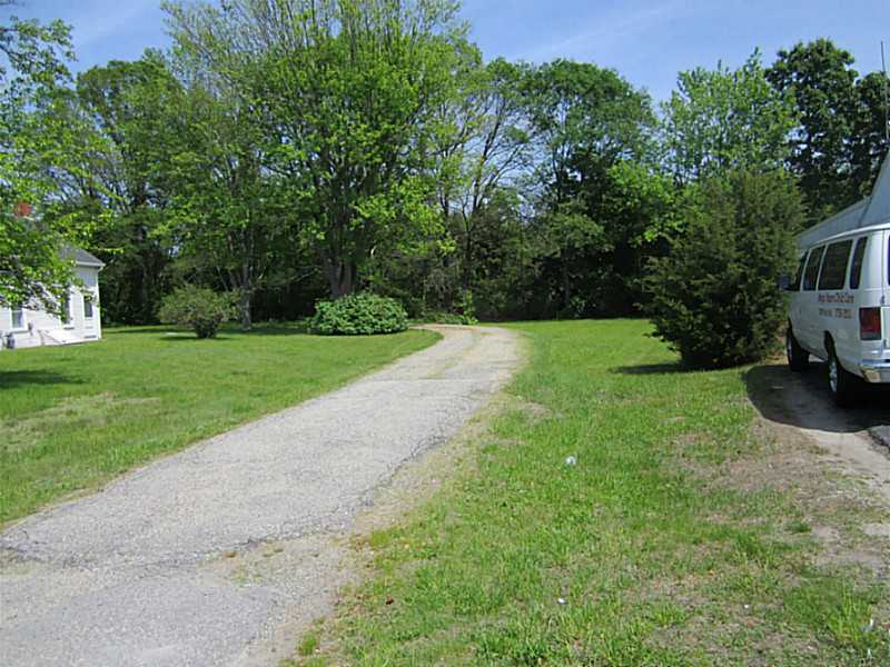 2870 Post Road Warwick, RI 02886 - Photo 2 of 4 Exterior Front.
