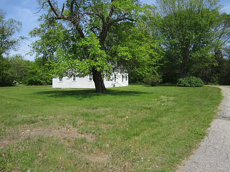 2870 Post Road Warwick, RI 02886 - Photo 3 of 4 Exterior Front.