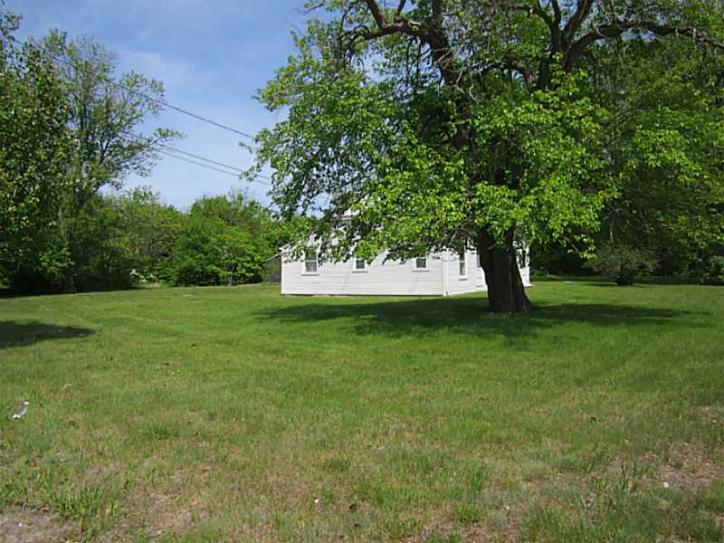 2870 Post Road Warwick, RI 02886 - Photo 4 of 4 Exterior Front.