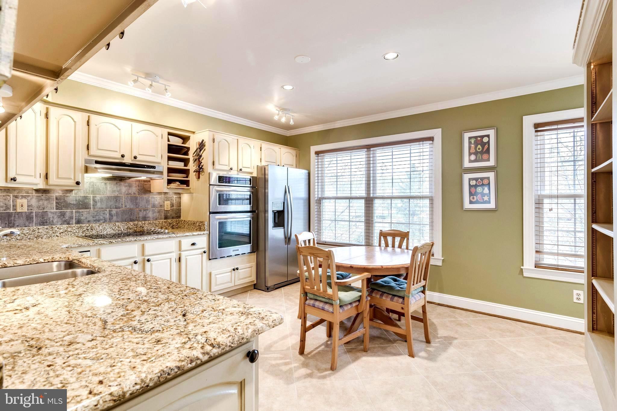 3008 South Glebe Road Arlington, VA 22206 - Photo 5 of 42 Spacious Kitchen with Granite Counters