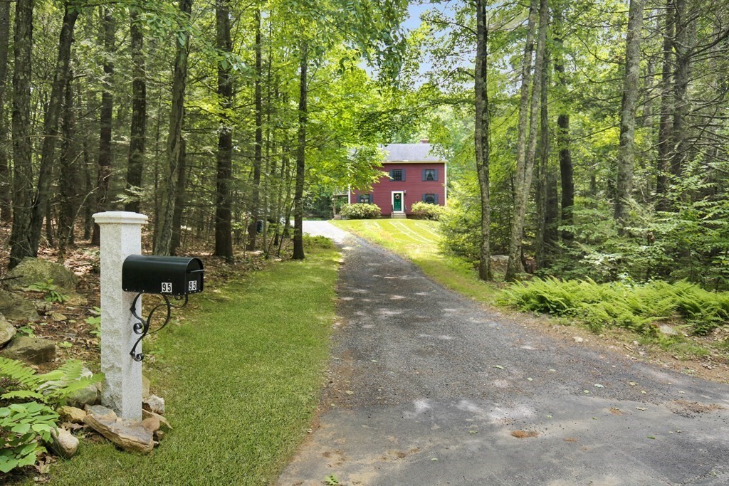 95 Crawford Road Rutland, MA 01543 - Photo 2 of 37