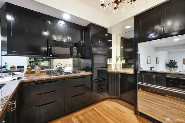 $2,339,900 | 2661-2663 Greenwich Street, San Francisco, CA 94123