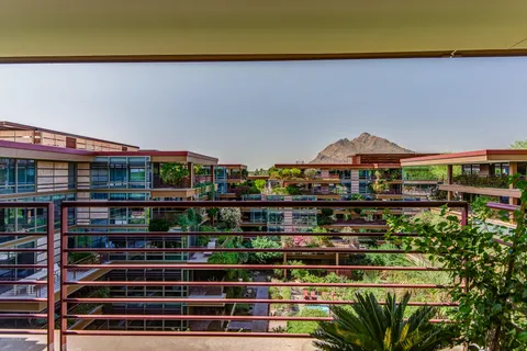 $1,650,000 | 7137 East Rancho Vista Drive, Unit 7008, Scottsdale, AZ 85251