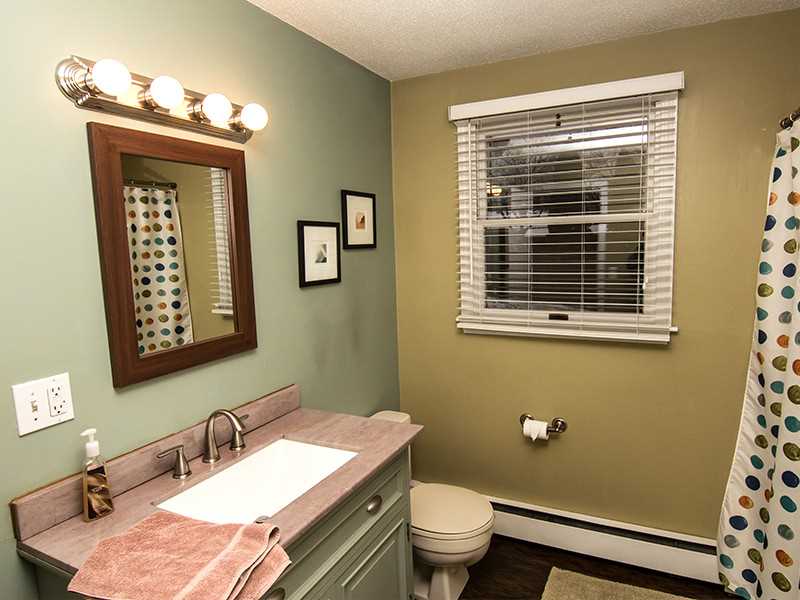37 Mowry Street Woonsocket, RI 02895 - Photo 7 of 23 Bathroom. SIDE 1