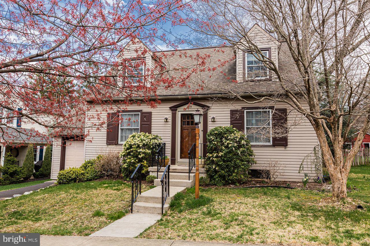 419 South Cedar Street Lititz, PA 17543 - Photo 1 of 58 Gallery Image 1