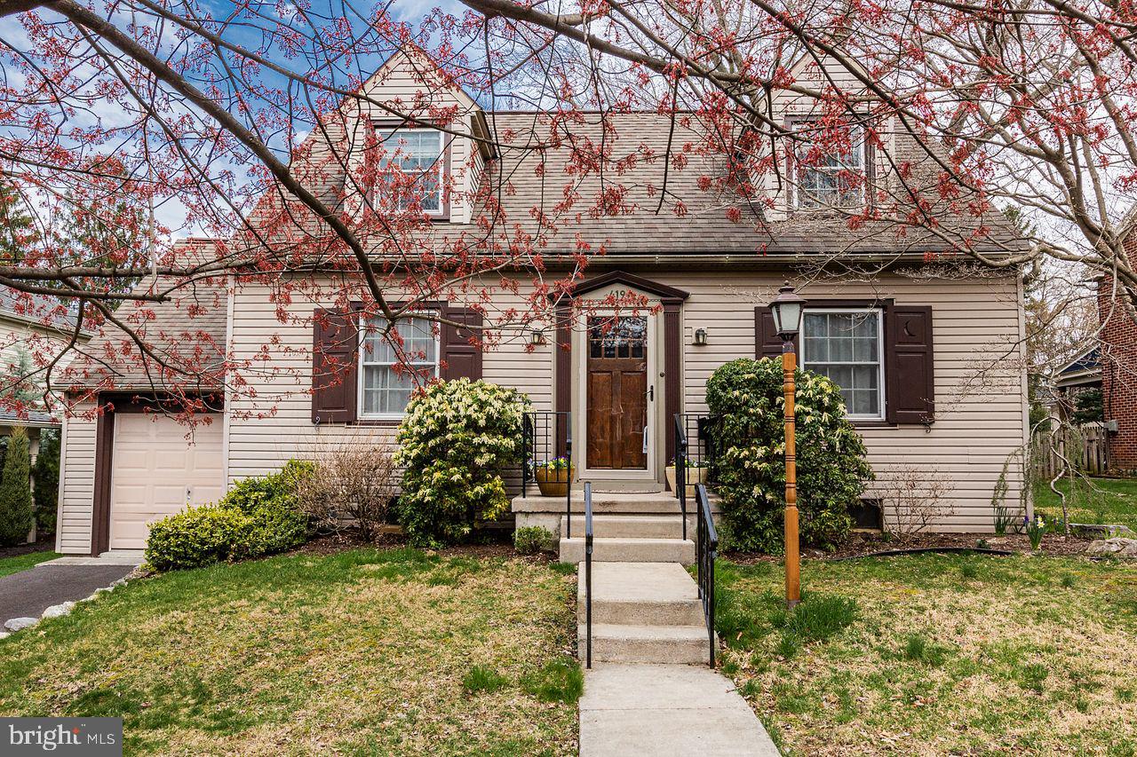 419 South Cedar Street Lititz, PA 17543 - Photo 3 of 58 Gallery Image 3