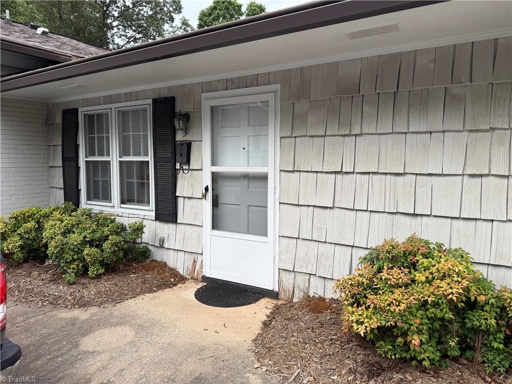 115 N Gordon Dr, Unit 3, WinstonSalem, NC 27104 Compass