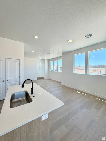 915 West Gold Ridge Ln Street St. George, UT 84790 - Photo 3 of 30 Light filled open family and dining space