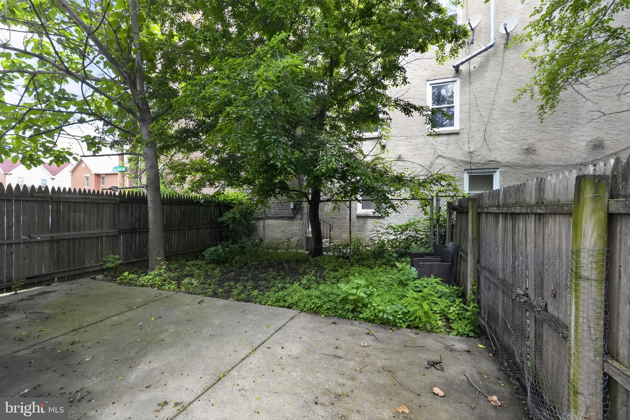1729 Master Street, Unit B Philadelphia, PA 19121 - Photo 4 of 17