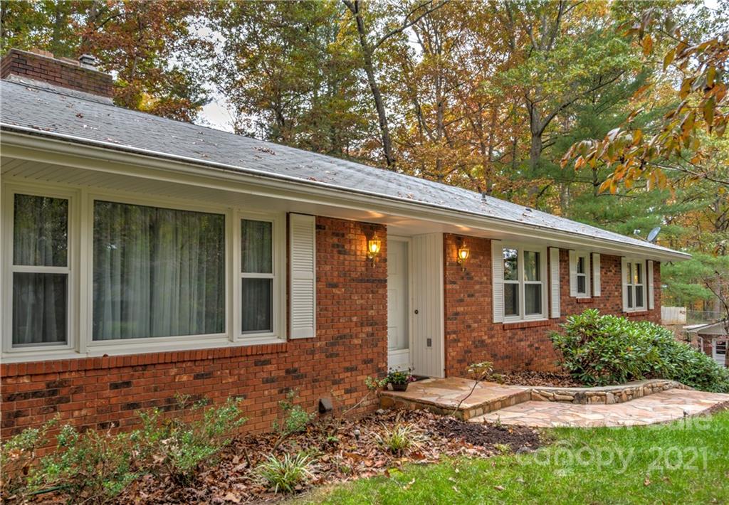 5 Highlander Road Asheville, NC 28804 - Photo 2 of 35 Gallery Image 2