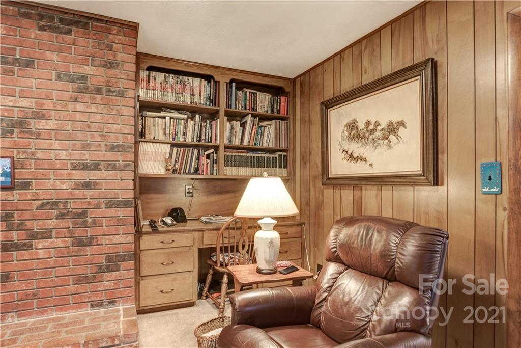 5 Highlander Road Asheville, NC 28804 - Photo 12 of 35 Gallery Image 12