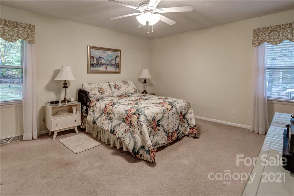5 Highlander Road Asheville, NC 28804 - Photo 15 of 35 Gallery Image 15