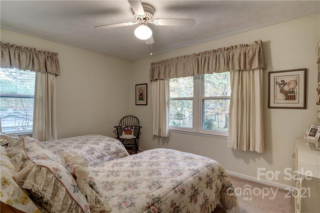 5 Highlander Road Asheville, NC 28804 - Photo 17 of 35 Gallery Image 17