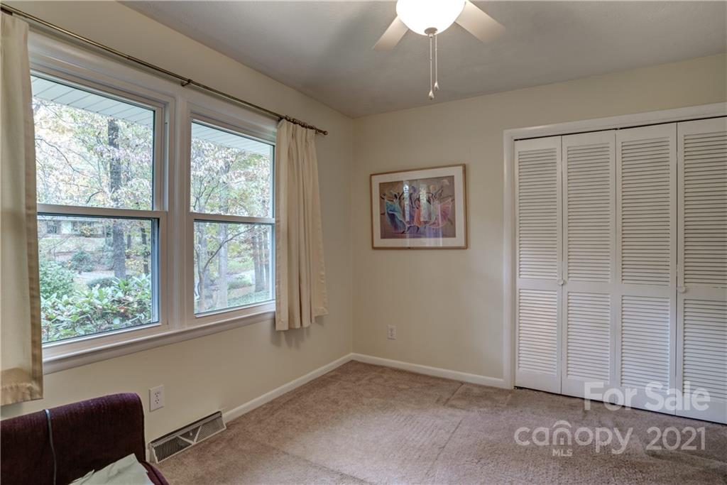 5 Highlander Road Asheville, NC 28804 - Photo 18 of 35 Gallery Image 18