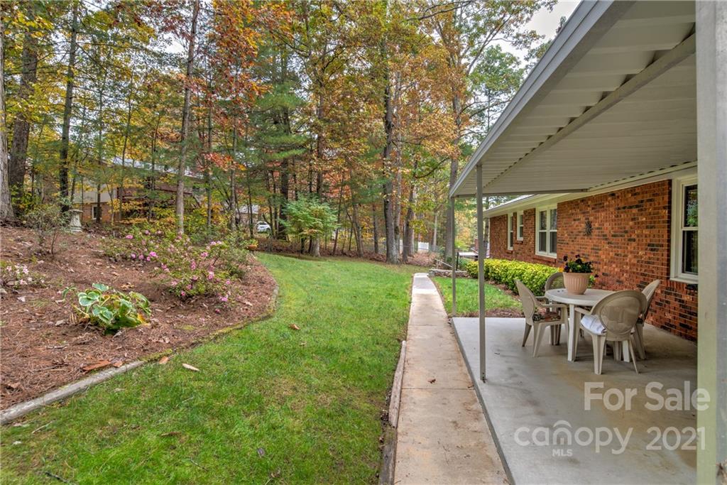 5 Highlander Road Asheville, NC 28804 - Photo 30 of 35 Gallery Image 30