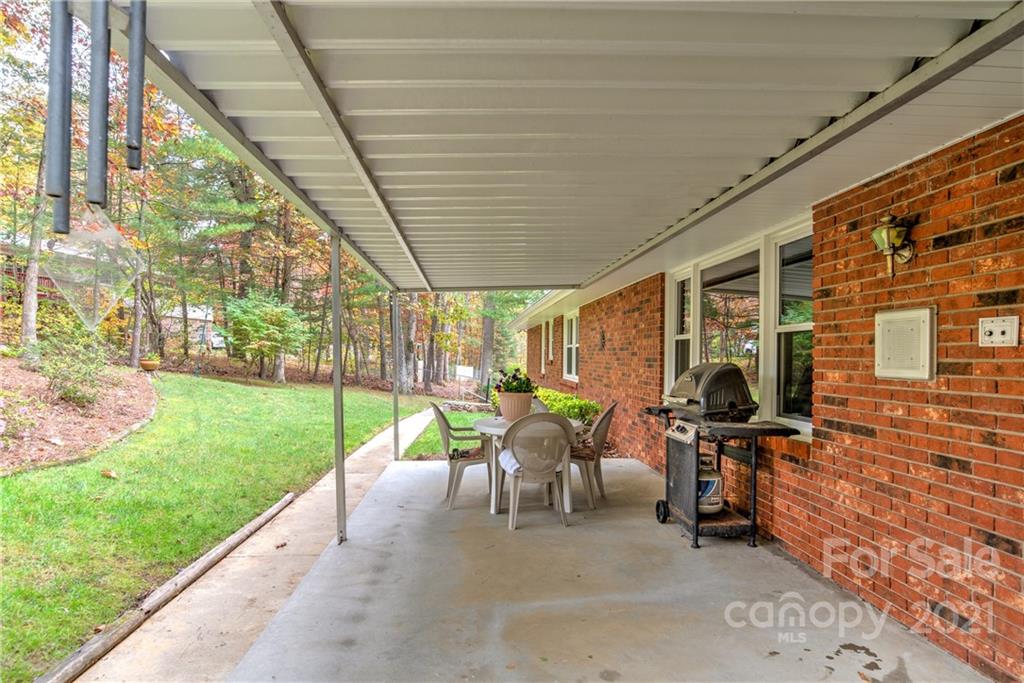 5 Highlander Road Asheville, NC 28804 - Photo 31 of 35 Gallery Image 31