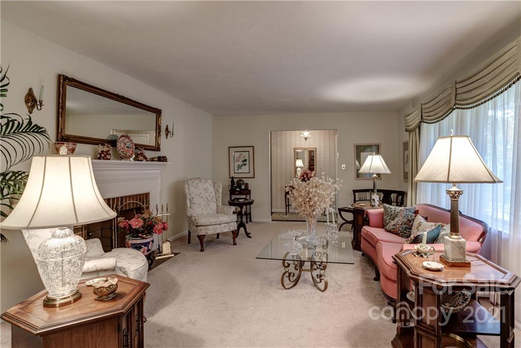 5 Highlander Road Asheville, NC 28804 - Photo 6 of 35 Gallery Image 6