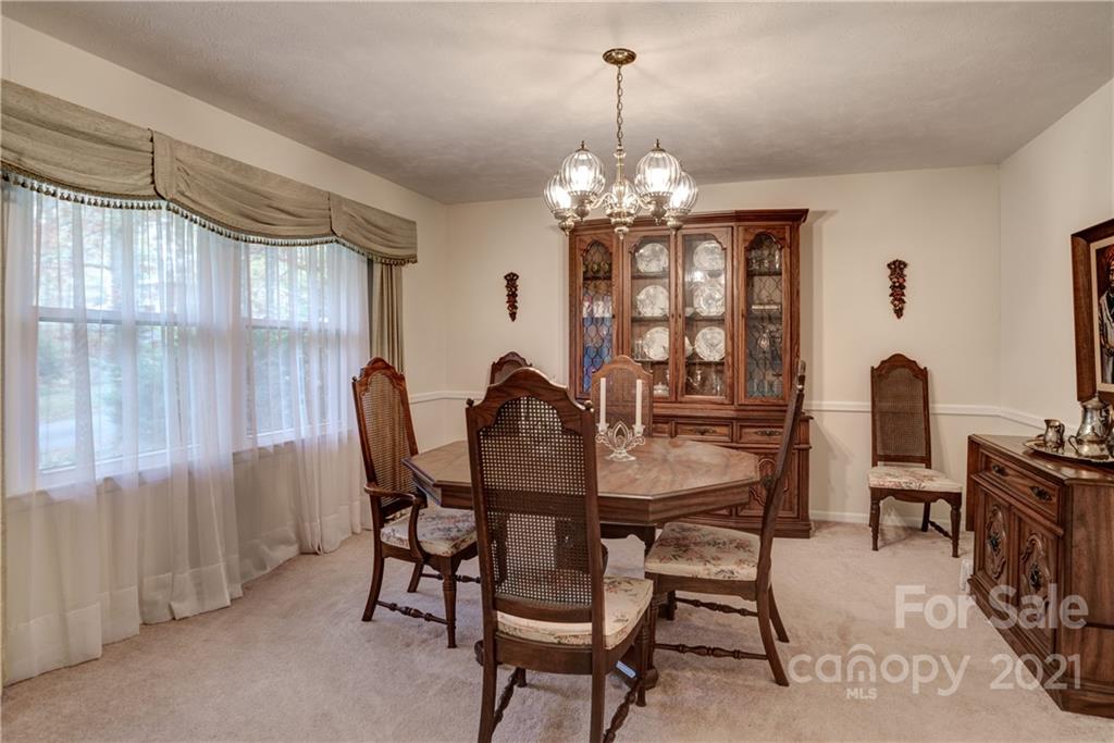 5 Highlander Road Asheville, NC 28804 - Photo 7 of 35 Gallery Image 7