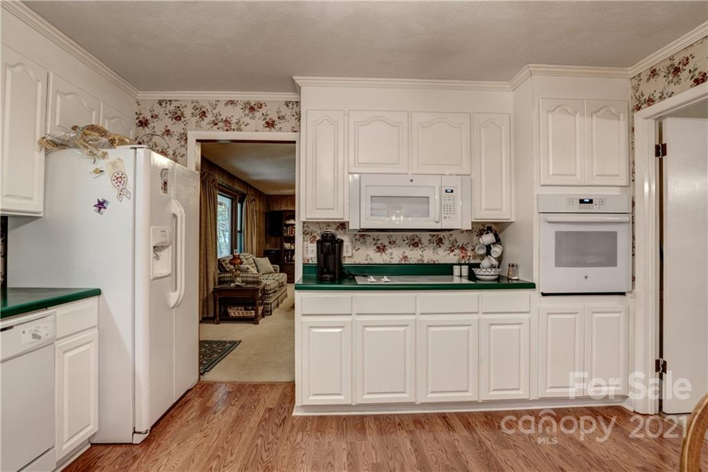 5 Highlander Road Asheville, NC 28804 - Photo 9 of 35 Gallery Image 9