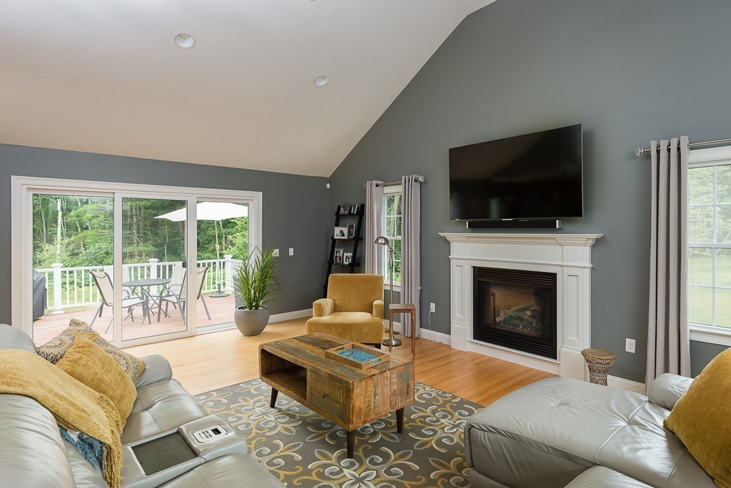 522 Holly Road Marshfield, MA 02050 - Photo 15 of 30 Gallery Image 15