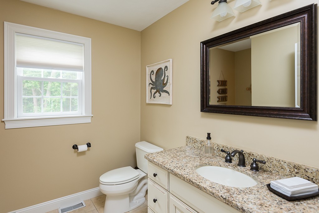 522 Holly Road Marshfield, MA 02050 - Photo 21 of 30 Gallery Image 21