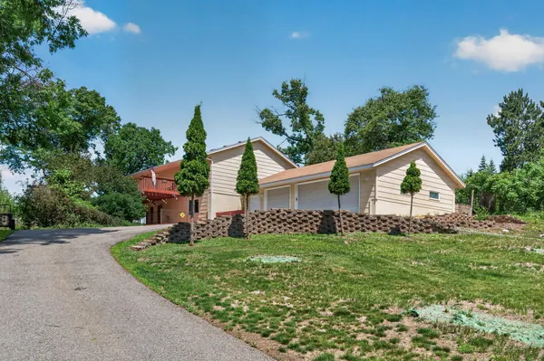 $425,000 | 11462 42nd Street Southeast, Clear Lake, MN 55319