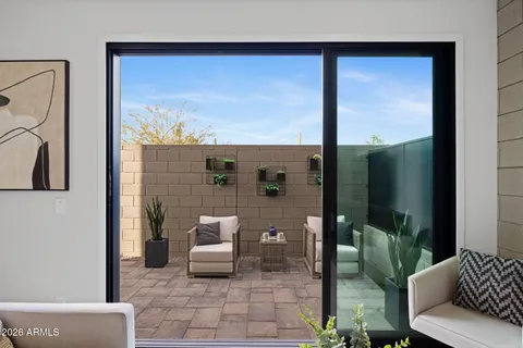 $795,000 | 377 East Windsor Avenue, Unit 7, Phoenix, AZ 85004