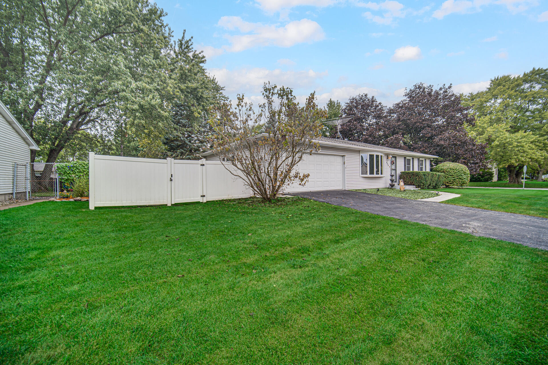 628 Oxbow Road Valparaiso, IN 46385 - Photo 19 of 19 1920x1280
