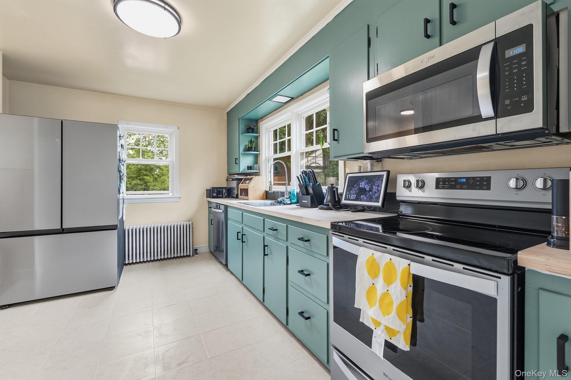 114 Cramer Road Poughkeepsie, NY 12603 - Photo 9 of 31 Updated kitchen