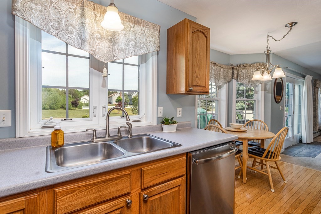74 Airport Road Gardner, MA 01440 - Photo 10 of 34 Gallery Image 10