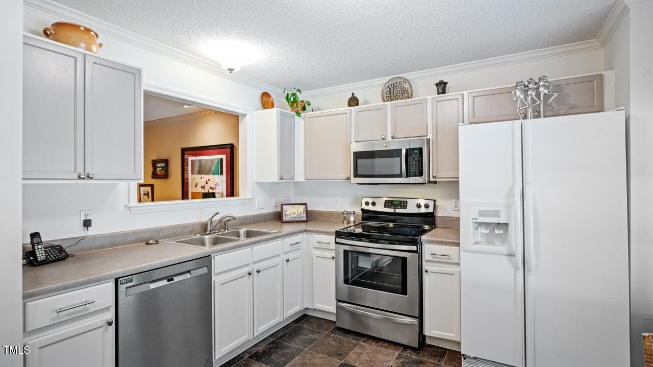 4423 Antique Lane Raleigh, NC 27616 - Photo 5 of 33 5 kitchen 1
