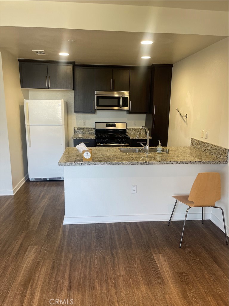 612 East Carson Street, Unit 209 Carson, CA 90745 - Photo 2 of 23